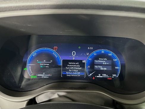 Used 2025 Toyota Sienna XSE FWD image 18