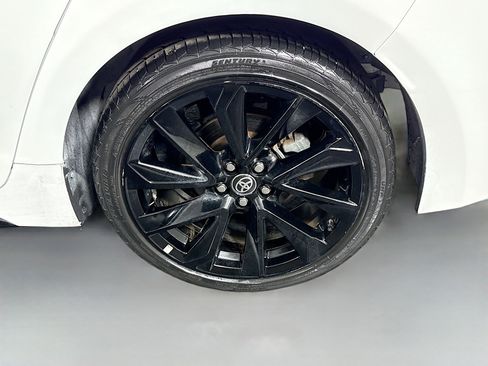 Used 2021 Toyota Corolla SE w/ Carpet Mat Package (TMS) image 36