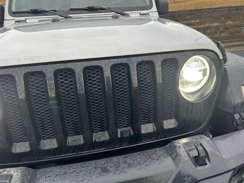 Used 2022 Jeep Wrangler Unlimited Sport image 33