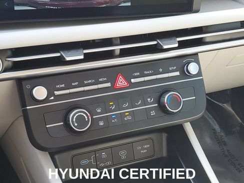 Certified 2025 Hyundai Tucson SE FWD image 19