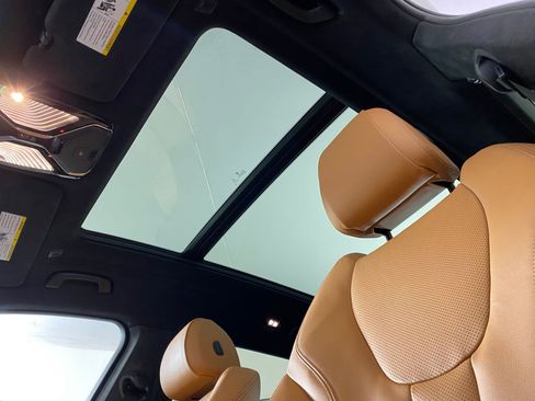 Used 2022 BMW X7 xDrive40i w/ Premium Package image 14