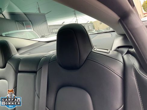 Used 2022 Tesla Model 3 Long Range AWD/4WD image 31