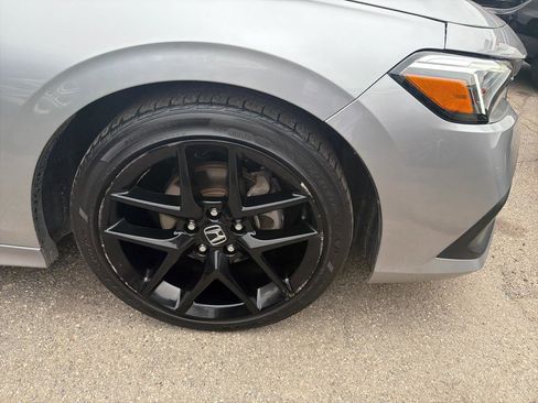 Used 2023 Honda Civic Sport image 4