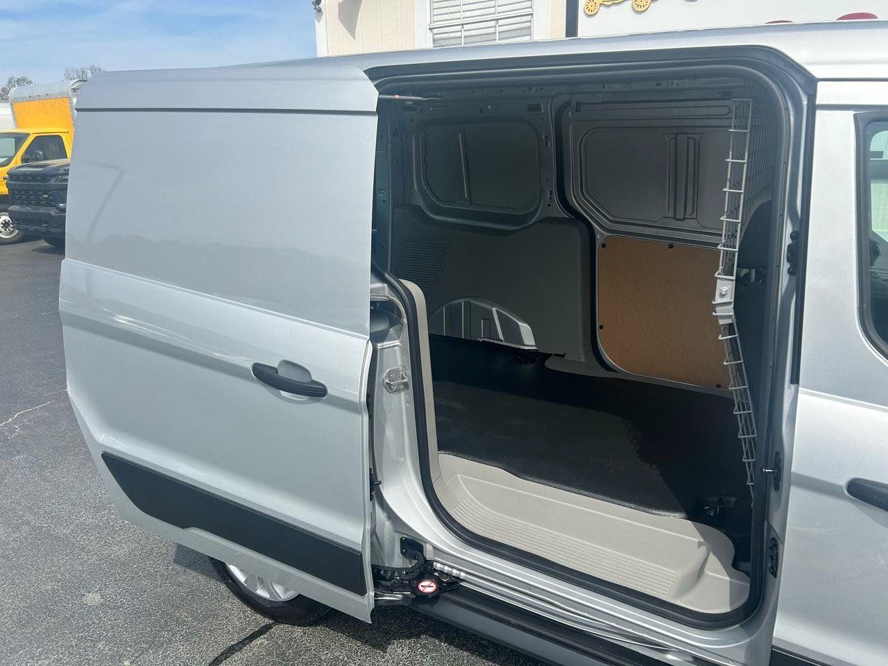 Used 2023 Ford Transit Connect XLT FWD image 23