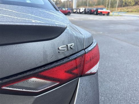 Used 2021 Nissan Sentra SR image 6