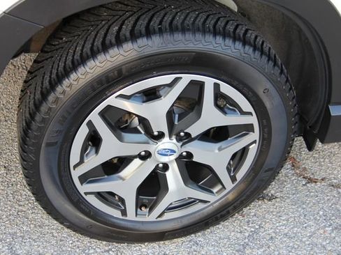 Used 2019 Subaru Forester Premium image 12