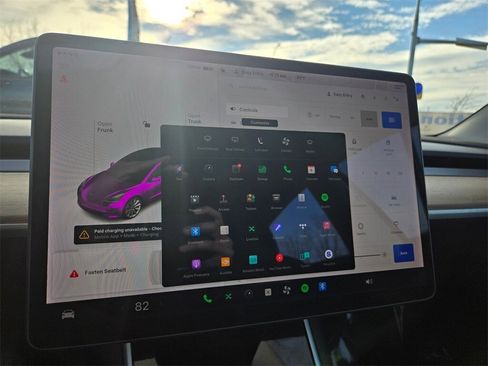 Used 2018 Tesla Model 3 image 16