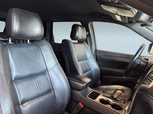 Used 2016 Jeep Grand Cherokee Limited RWD image 30