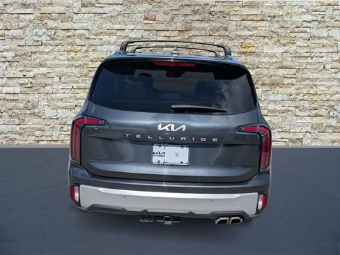 Certified 2024 Kia Telluride SX w/ Towing Package FWD image 6