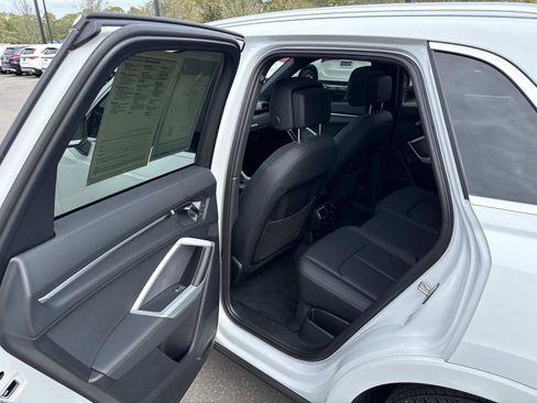 Used 2024 Audi Q3 2.0T Premium Plus image 14