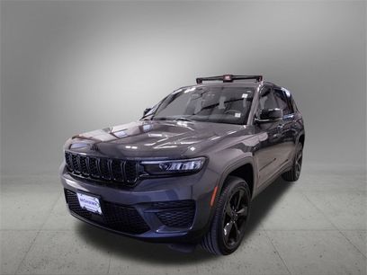 Used 2023 Jeep Grand Cherokee Altitude
