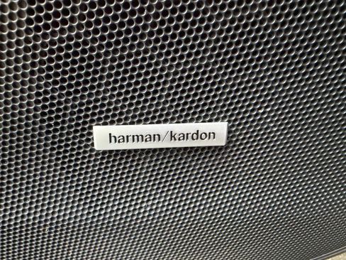 Used 2016 Subaru Forester 2.5i Touring w/ Eyesight & Navigation System image 14