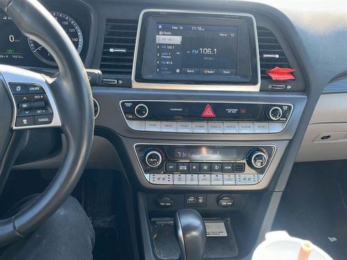 Used 2019 Hyundai Sonata Limited image 6
