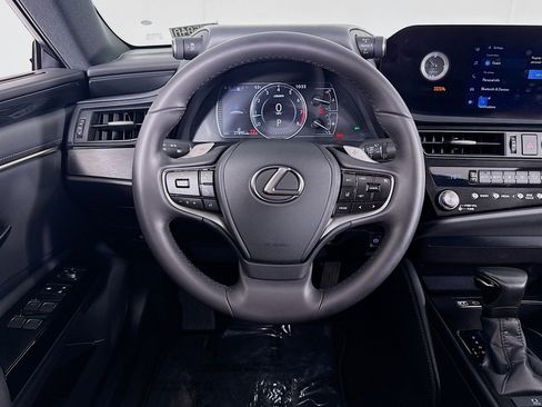 Used 2023 Lexus ES 350 image 4