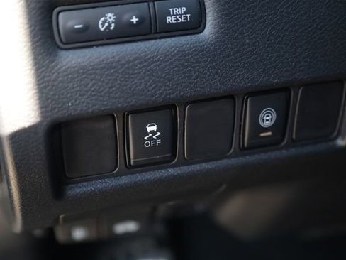 Used 2023 Nissan Murano SV AWD/4WD image 12