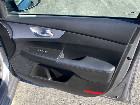 Used 2023 Kia Forte LXS w/ LXS Technology Package image 24