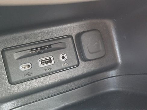 Used 2024 Chevrolet Equinox RS image 21