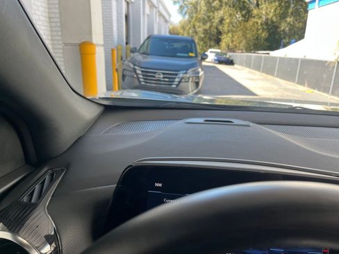 Used 2025 Chevrolet Equinox LT image 35