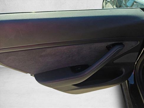 Used 2018 Tesla Model 3 Mid Range image 10