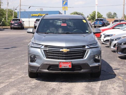 Used 2023 Chevrolet Traverse LT AWD/4WD image 4