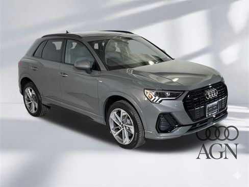 New 2025 Audi Q3 2.0T Premium image 9