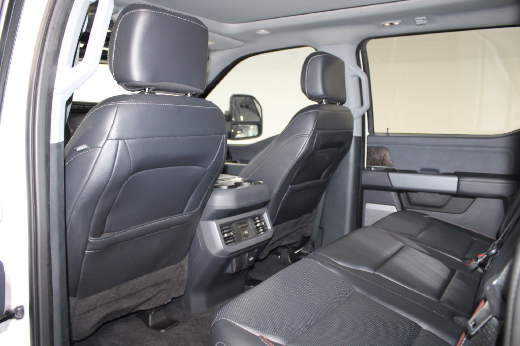 Used 2023 Ford F250 Lariat w/ Lariat Ultimate Package AWD/4WD image 28