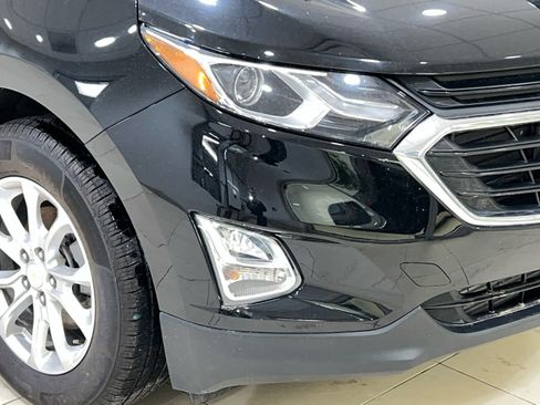 Used 2021 Chevrolet Equinox LT image 2