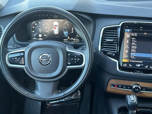 Used 2022 Volvo XC90 T5 Momentum w/ Advanced Package image 15