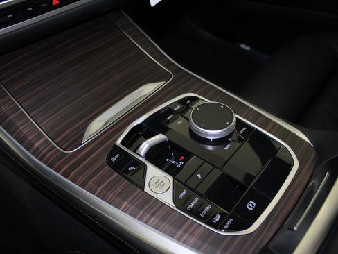 New 2026 BMW X5 xDrive40i w/ M Sport Package image 17