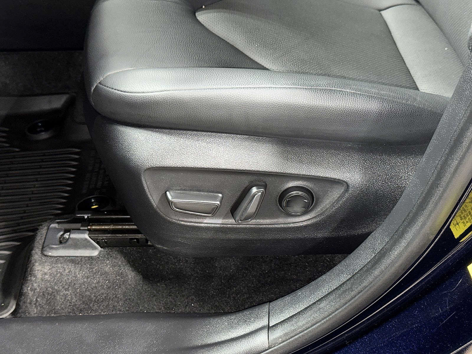 Certified 2024 Toyota Grand Highlander AWD image 24