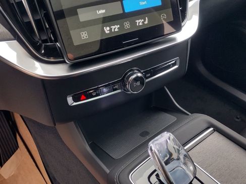 New 2026 Volvo XC90 B6 Ultra w/ Protection Package image 17