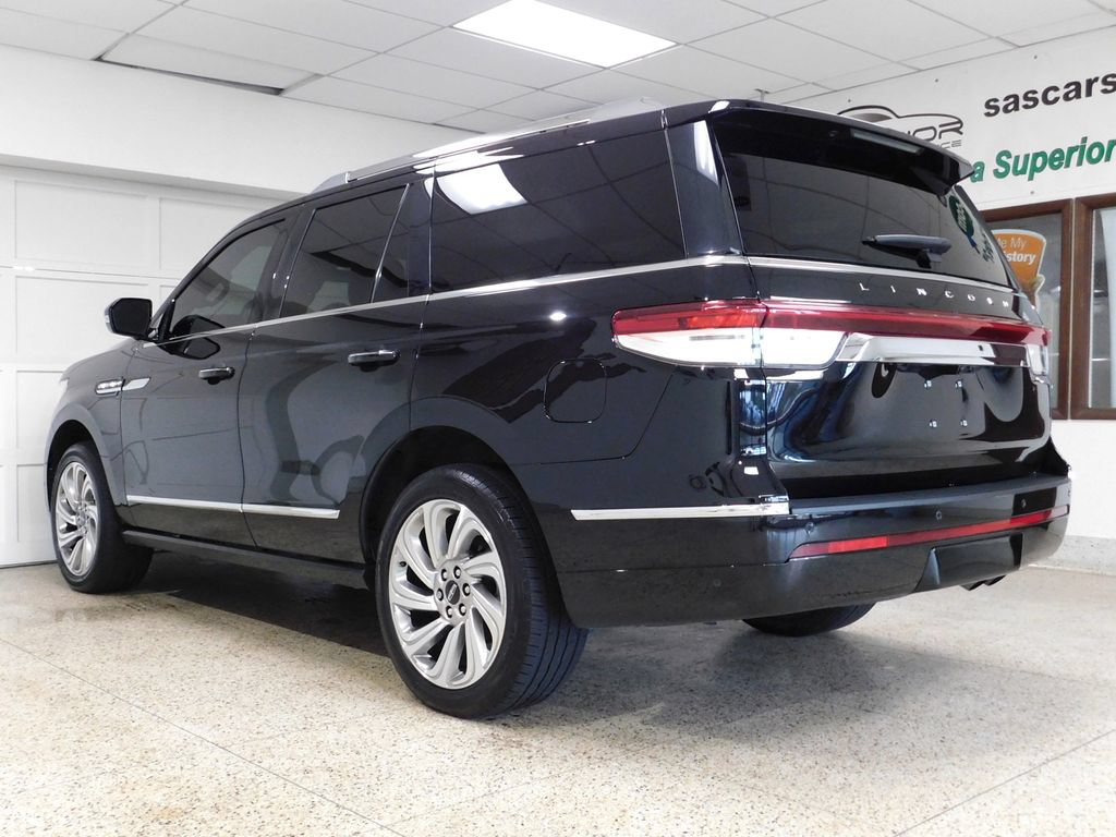Used 2024 Lincoln Navigator Reserve w/ Equipment Group 201A AWD/4WD image 8