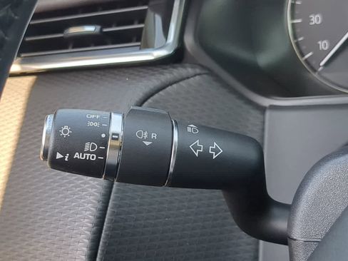 Certified 2020 Land Rover Range Rover Velar S image 28