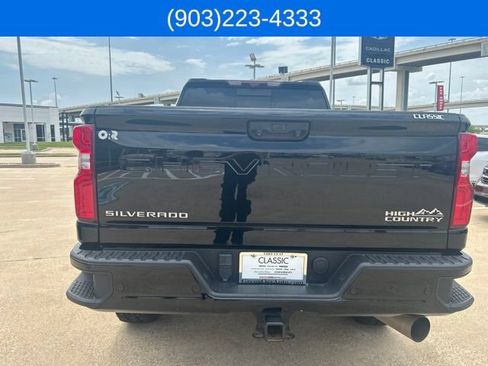 Used 2024 Chevrolet Silverado 2500 High Country w/ Technology Package AWD/4WD image 11