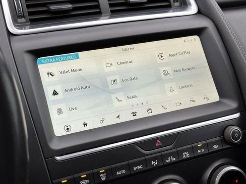 Used 2020 Jaguar E-PACE SE image 27