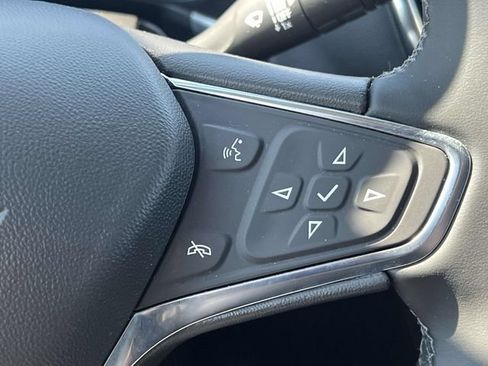 Used 2024 Chevrolet Equinox LT FWD image 23