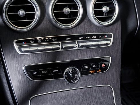 Used 2020 Mercedes-Benz C 300 4MATIC Sedan image 24