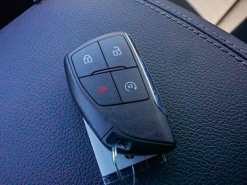 New 2026 GMC Canyon Denali image 24