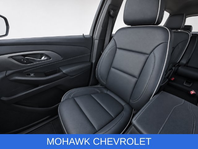 Certified 2024 Chevrolet Traverse Premier w/ Redline Edition AWD/4WD image 13