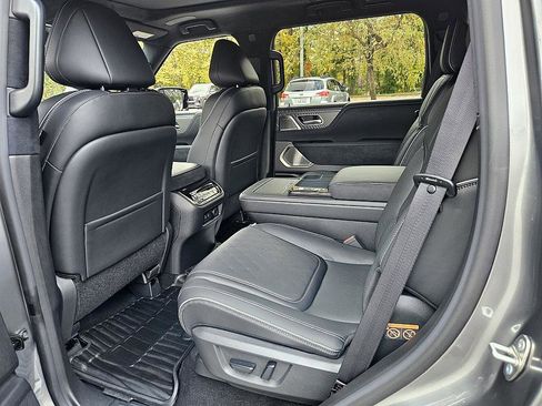 New 2026 INFINITI QX80 Autograph w/ Premium Cargo Package image 8