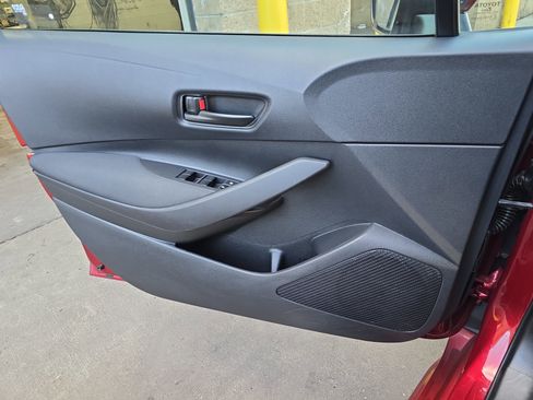 Used 2024 Toyota Corolla LE image 28