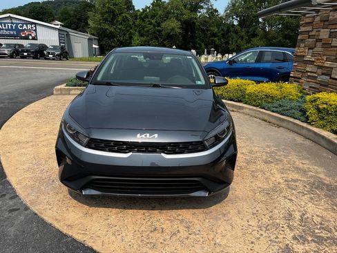 Used 2023 Kia Forte LXS FWD image 2