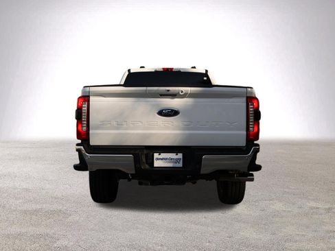 Used 2025 Ford F250 Lariat w/ Chrome Package image 8