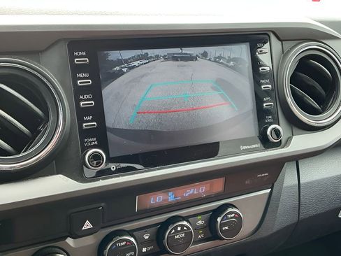 Used 2021 Toyota Tacoma TRD Off-Road AWD/4WD image 31