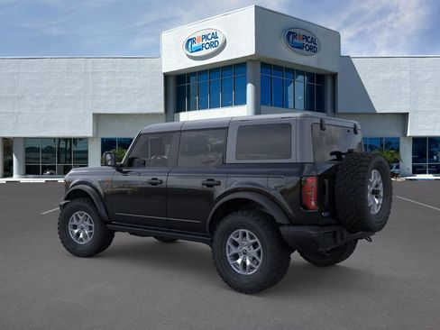 New 2025 Ford Bronco Badlands image 4