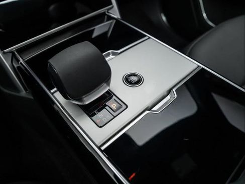 New 2026 Land Rover Range Rover SE image 26