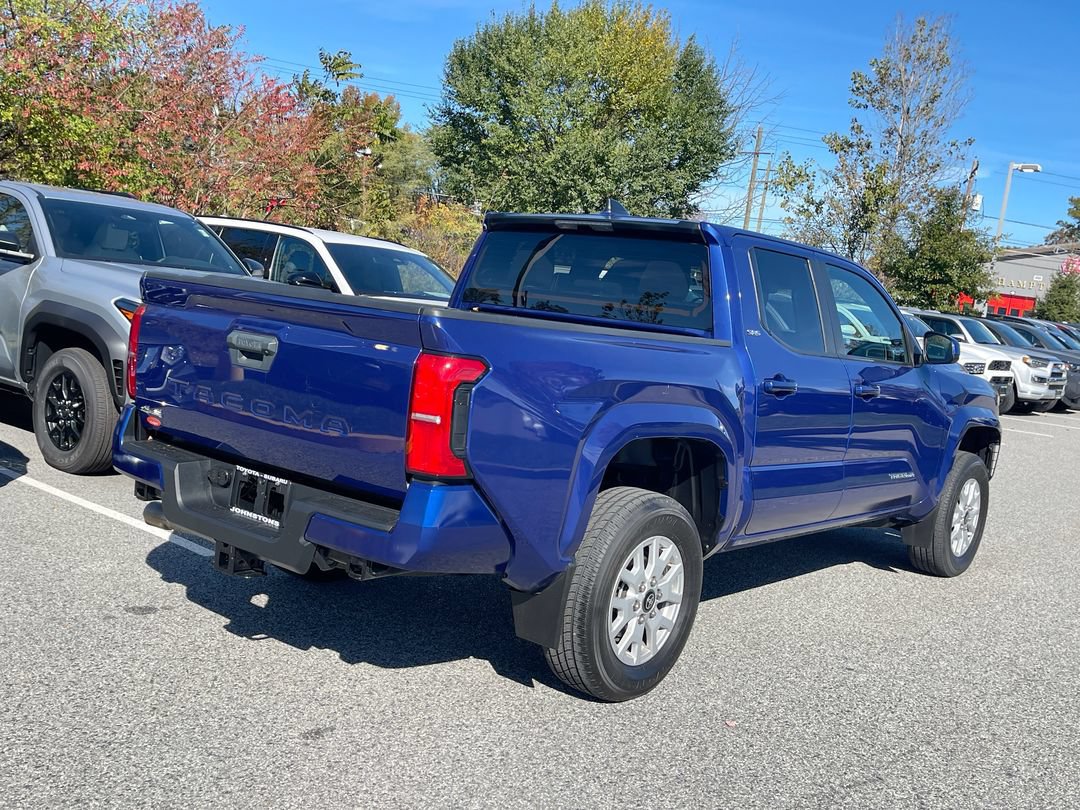 Certified 2024 Toyota Tacoma SR5 AWD/4WD image 15