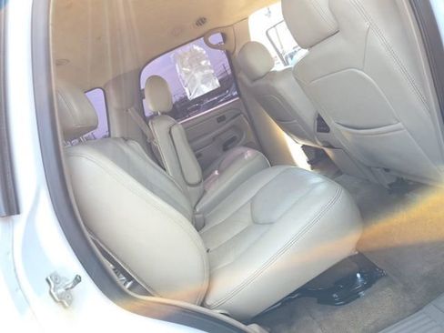 Used 2004 Chevrolet Tahoe Z71 w/ Z71 Preferred Equipment Group AWD/4WD image 36