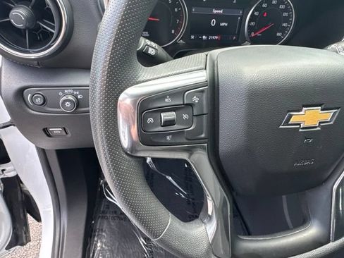 Used 2023 Chevrolet Blazer LT w/ Convenience Package FWD image 17