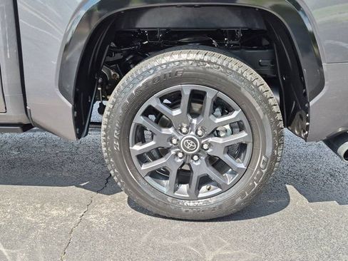 Used 2023 Toyota Tundra Platinum AWD/4WD image 7